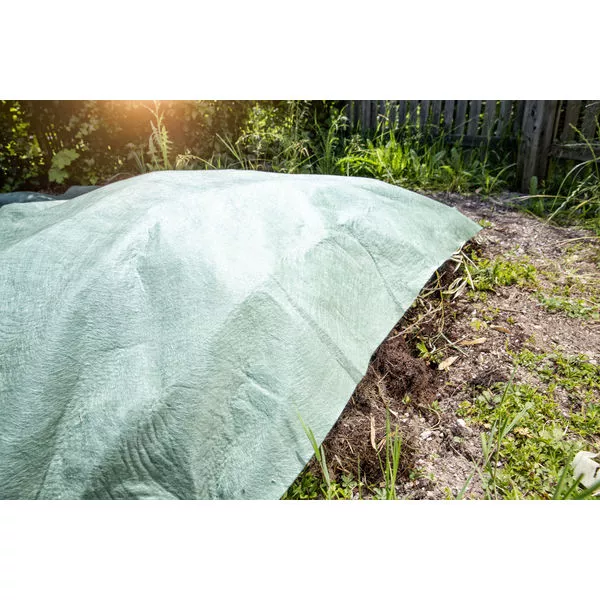 06747 Kompostschutz-Vlies Abdeckung01