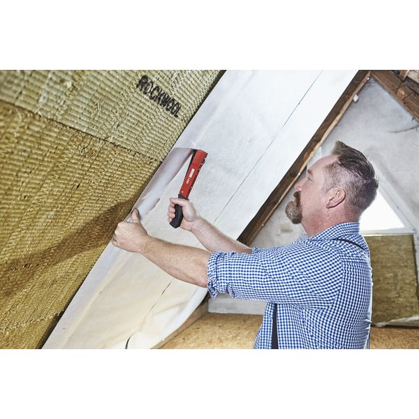 Novus_J-033_Hammertacker_Dachboden_020